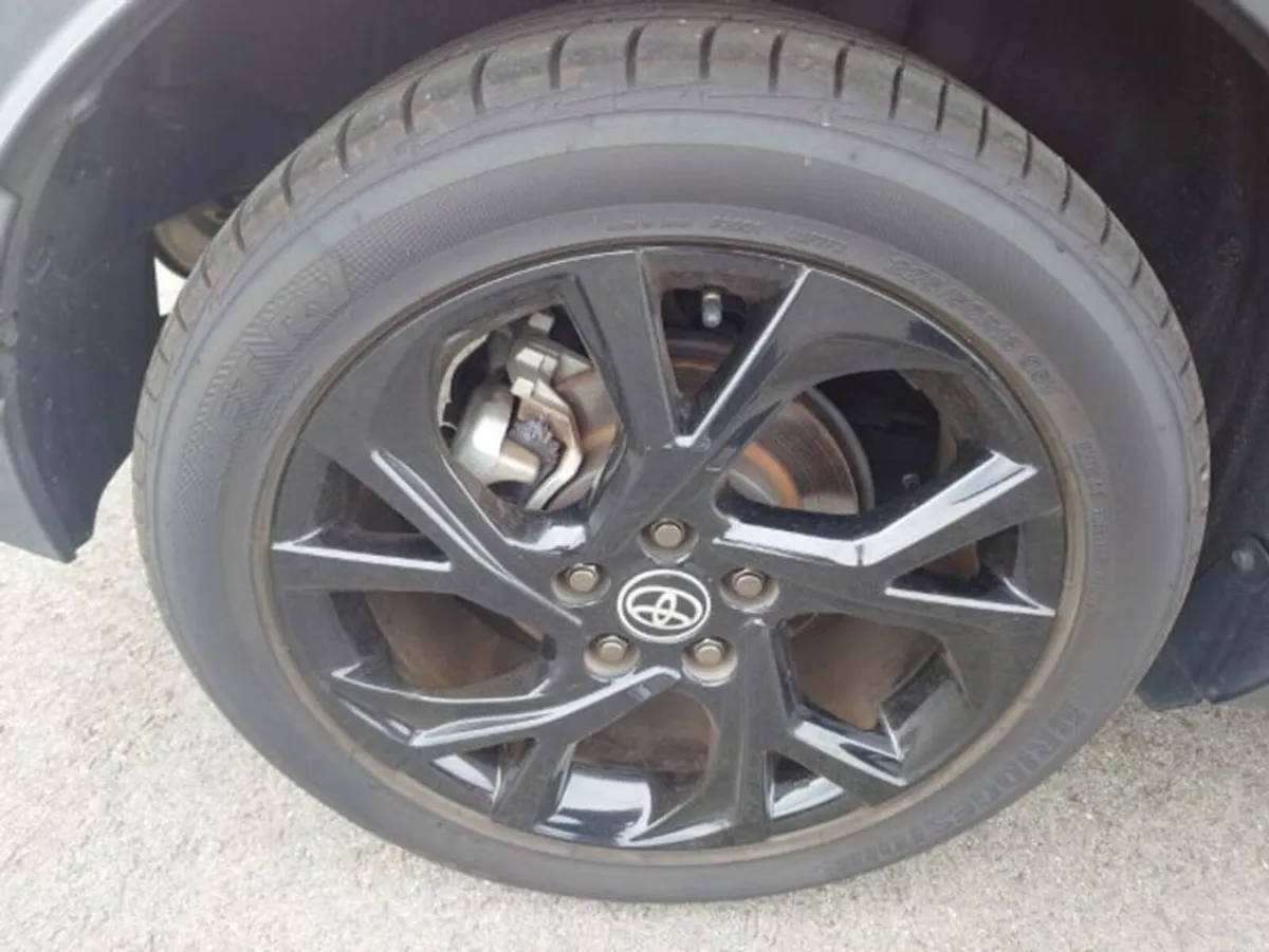 Toyota C-HR 202 G ModeNero SafetyPlus - Image 4