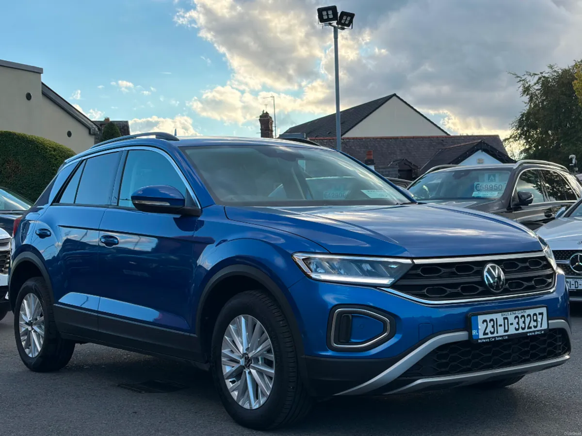 Volkswagen T-Roc Life 1.0 TSI M6F 110HP 5DR - Image 3