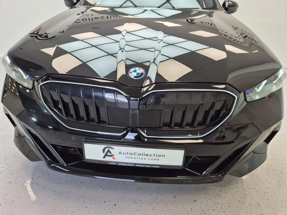 BMW 5-Series **M-SPORT PRO**TOURING** - Image 4