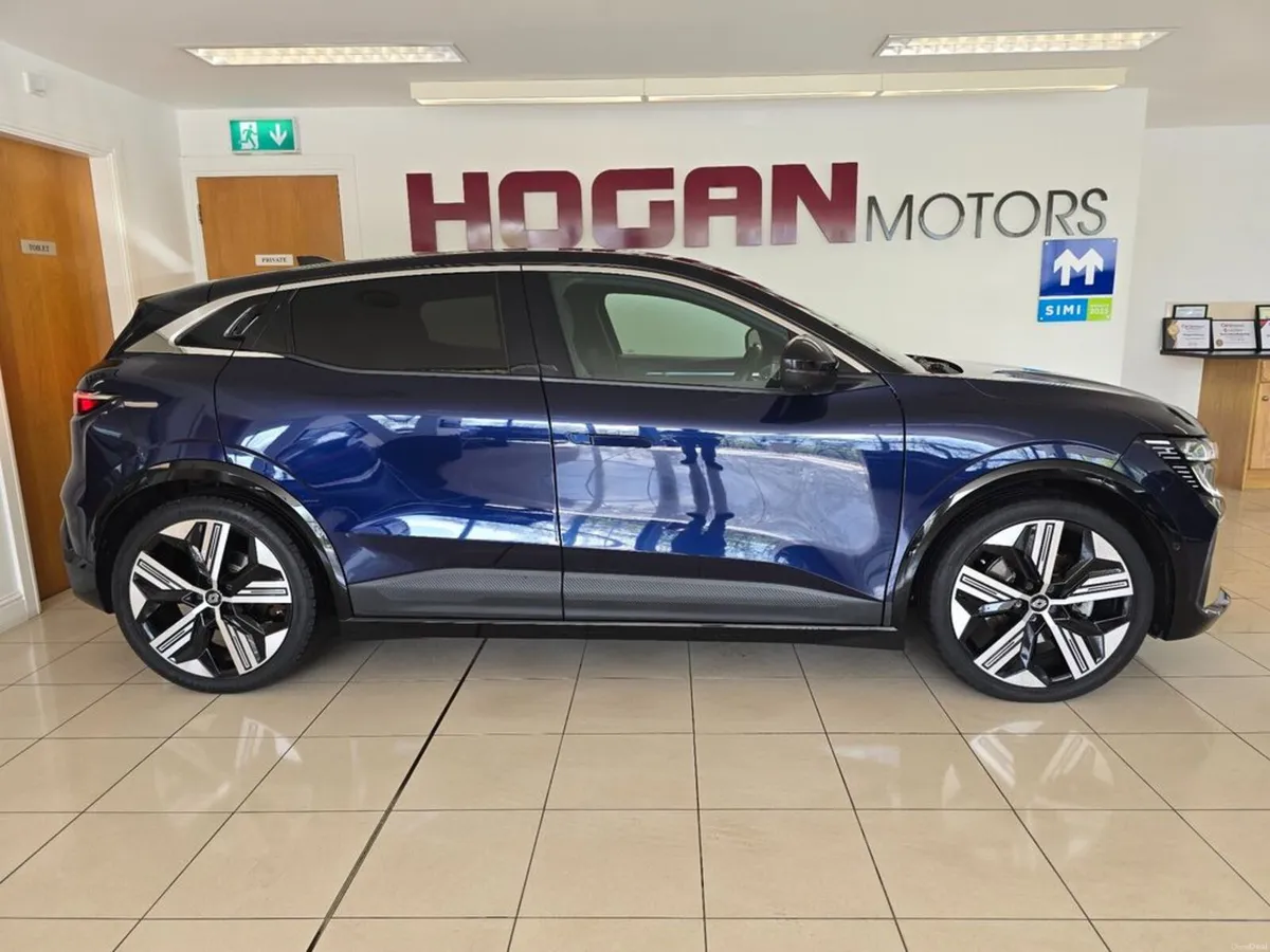 Renault Megane E-Tech EV60 160kW Iconic 60kWh Opti - Image 3