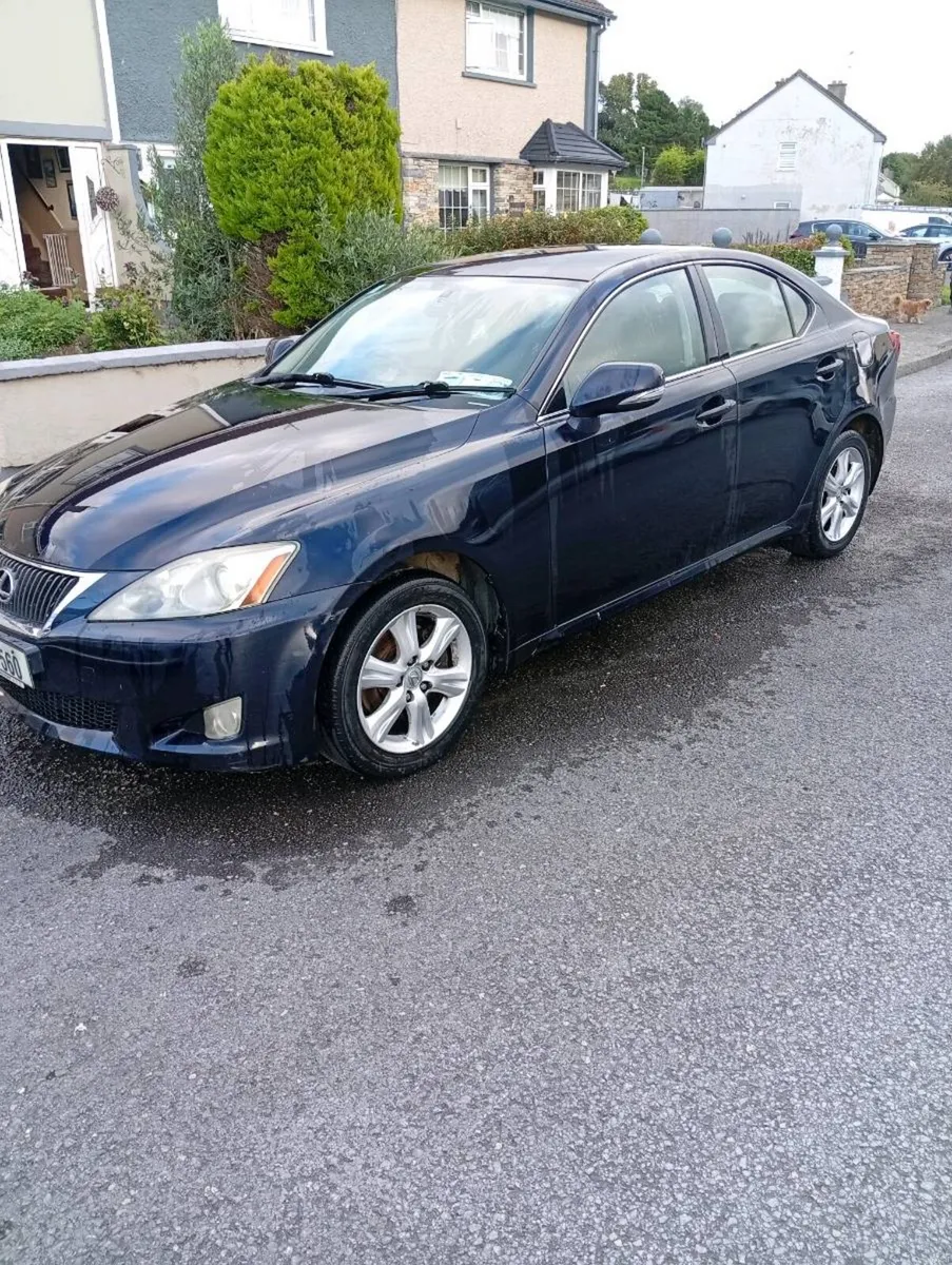 09 Lexus IS220 - Image 6