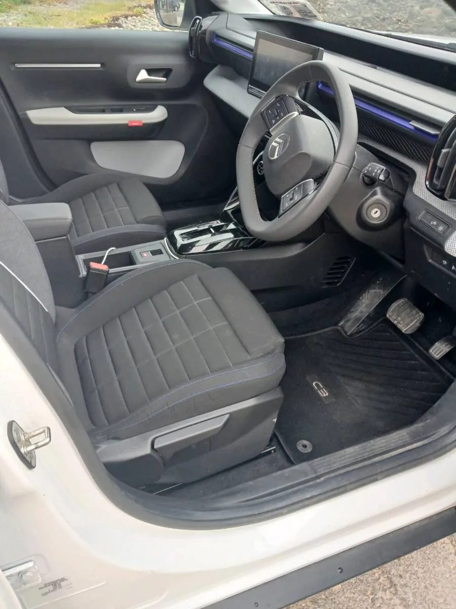 Citroen C3 Automatic hybrid - Image 6