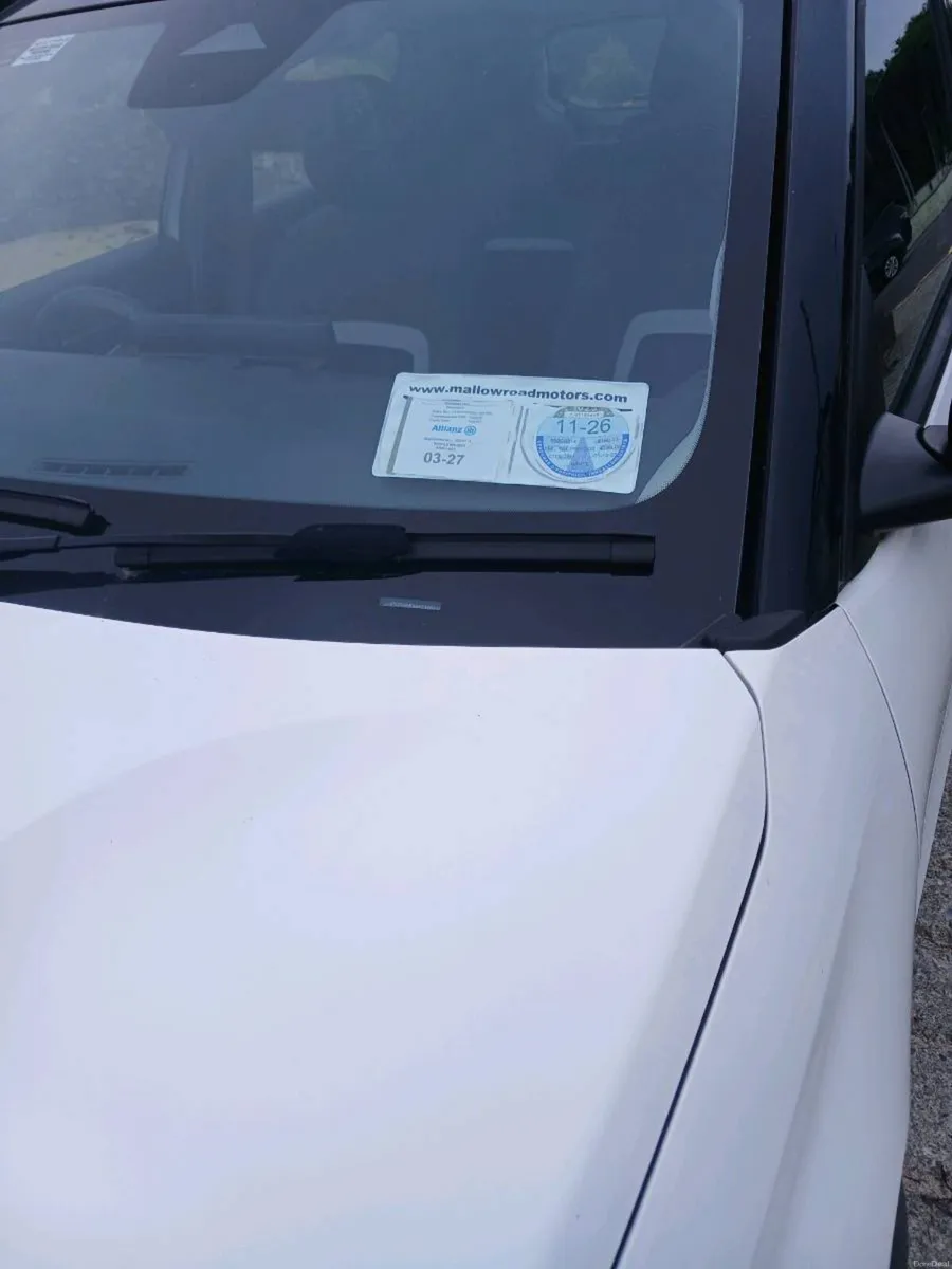 Citroen C3 Automatic hybrid - Image 4