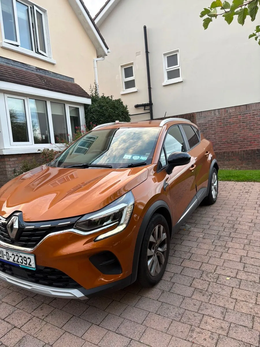 2021-Renault Captur-Iconic-1.3-Auto - Image 3