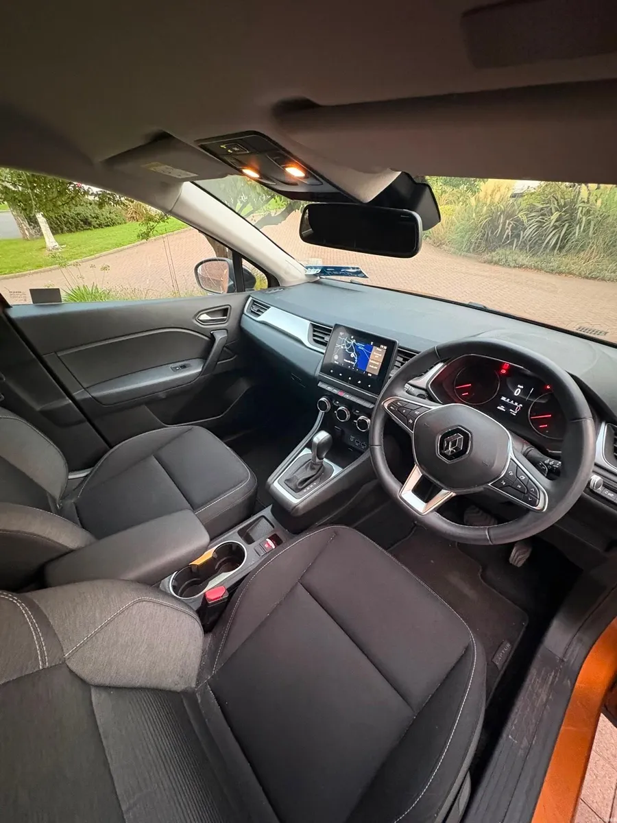 2021-Renault Captur-Iconic-1.3-Auto - Image 5