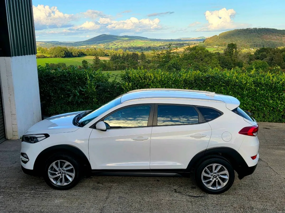 HYUNDAI TUCSON 1.7CRDI EXECUTIVE ☆ IMMACULATE ☆ - Image 3