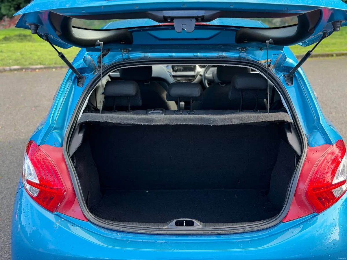 Peugeot 208 2014/1l petrol/ - Image 4