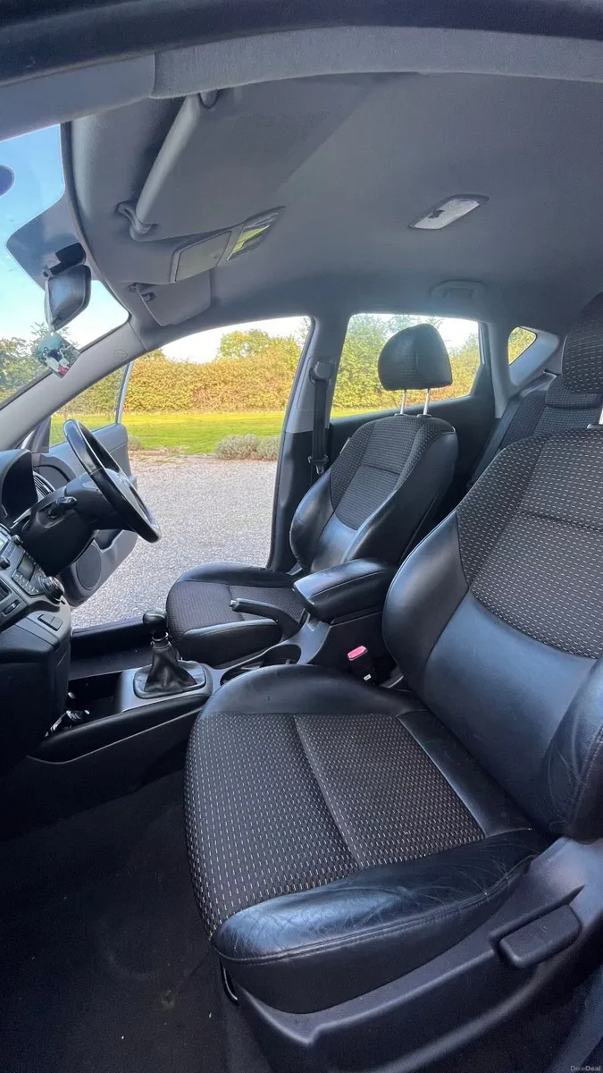 Silver Hyundai i30 2009 - Image 6