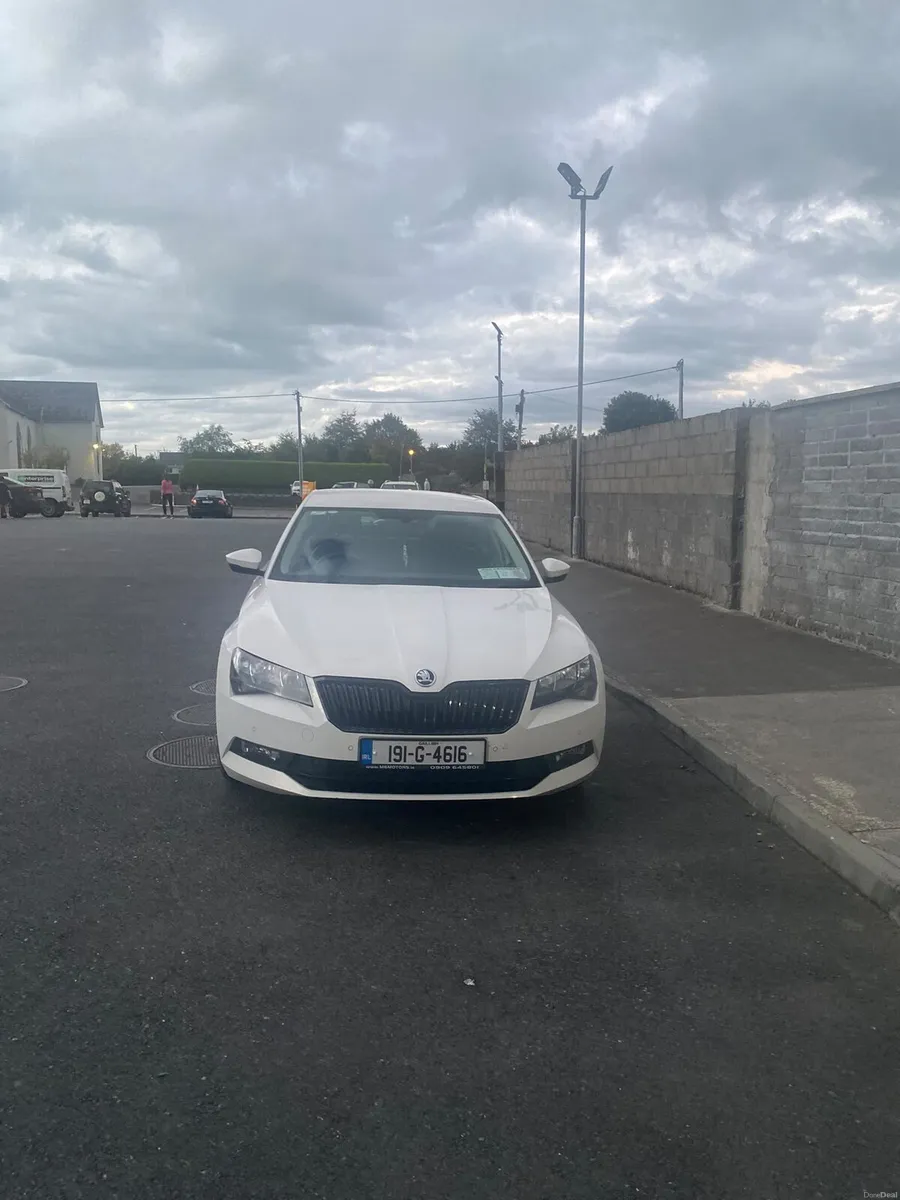 Car - Image 3