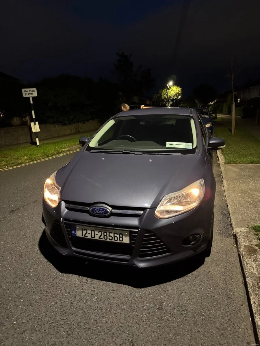 Ford Focus 2012 - Image 2