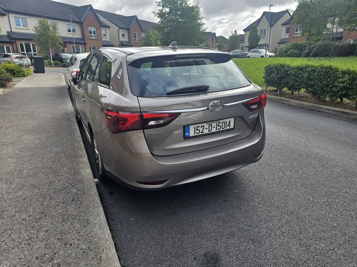 Avensis 1.6 d4d 2015 fesh NCT - Image 3