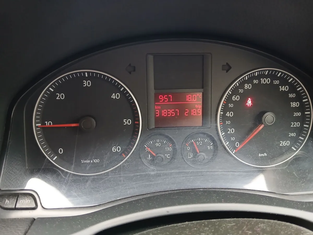 Volkswagen Golf 2007 - Image 2