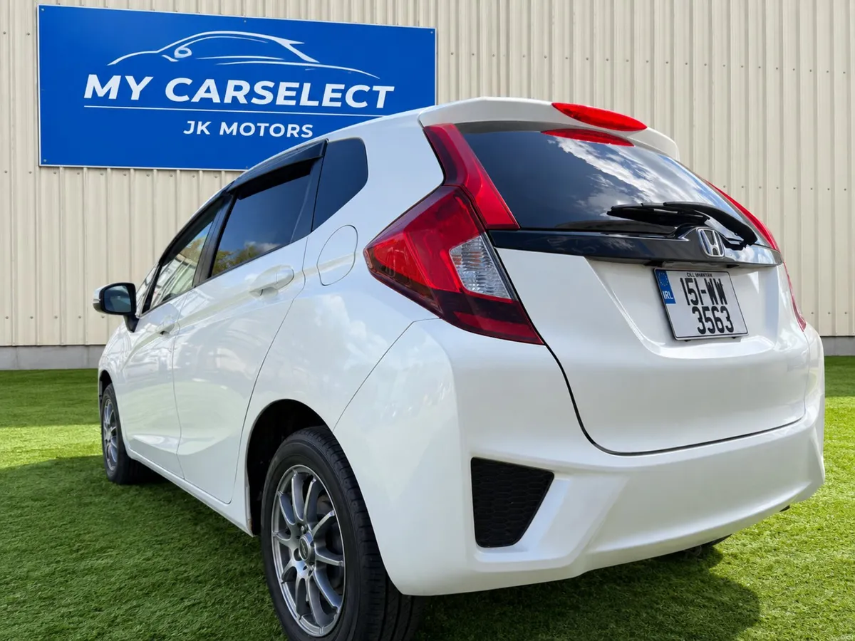 Honda Fit 2015 - Image 4