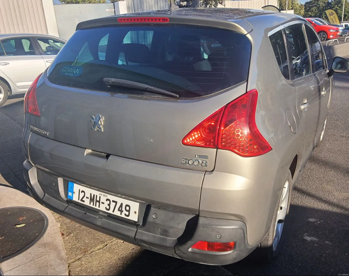 Peugeot 3008 AUTOMATIC - Image 2