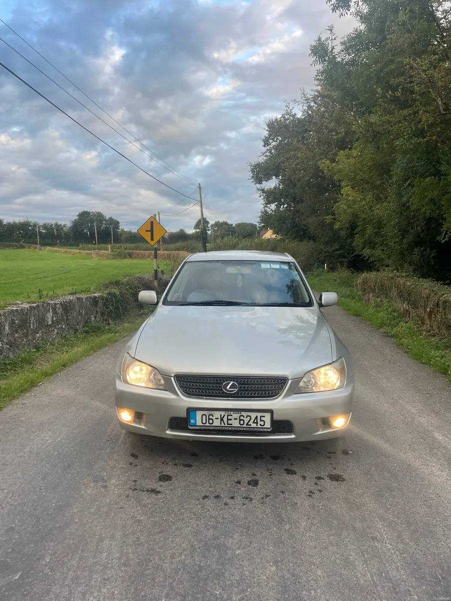 Lexus is200 2006 - Image 3