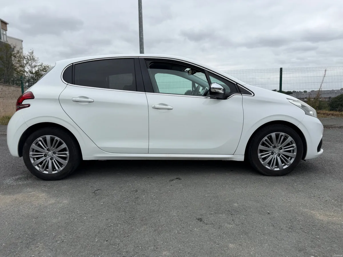 171 Peugeot 208 1.2 Petrol Automatic Fresh Import - Image 4