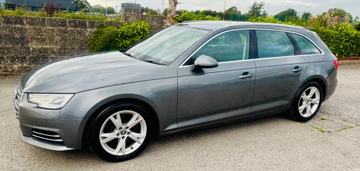 2017 Audi A4  2.0L TDI ESTATE - Image 6