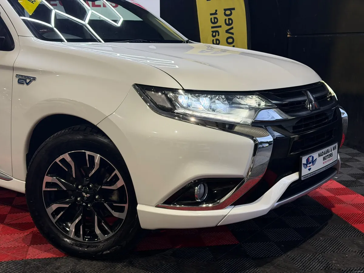 2016 MITSUBISHI OUTLANDER PHEV HYBRID PLUG IN AUTO - Image 4