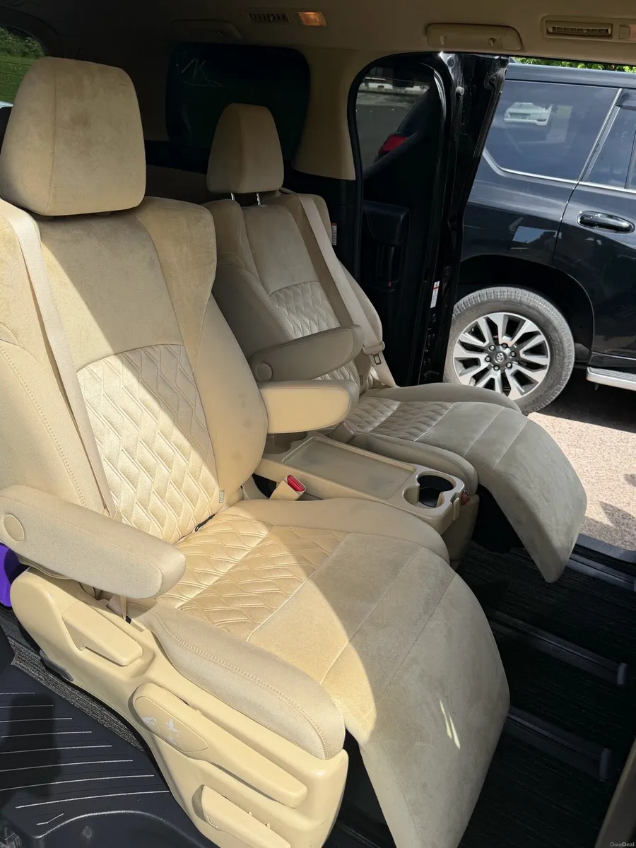 Toyota Alphard - Image 5