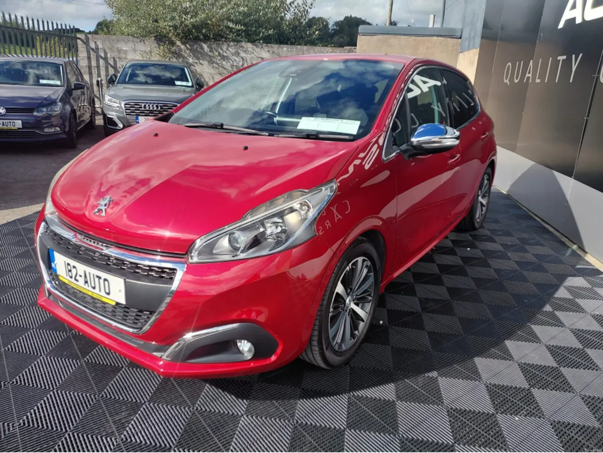 Peugeot 208 Peugeot 208, 1.2 petrol, auto, alloys, - Image 3