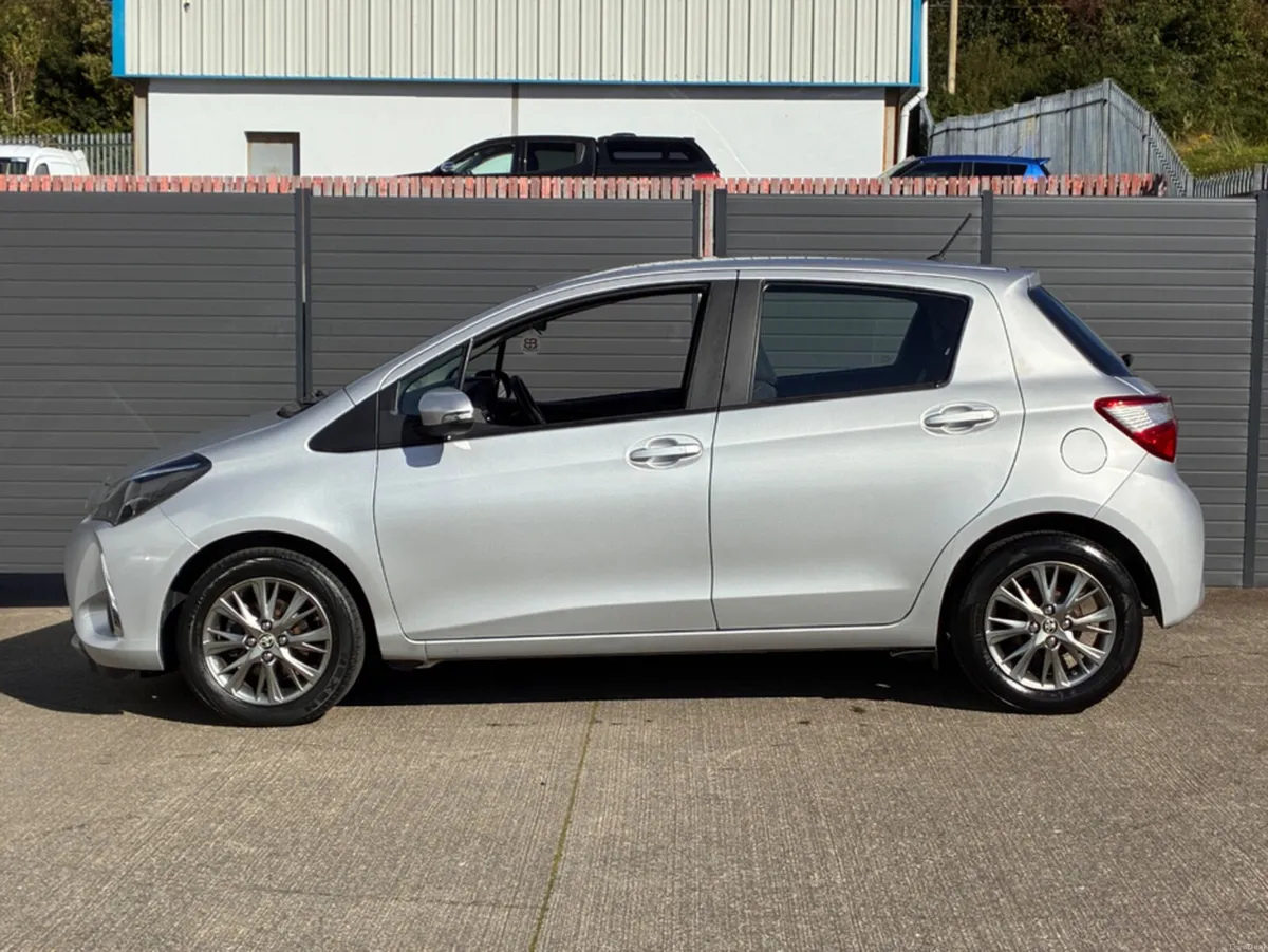 Toyota Yaris 1.0 LUNA 4DR - Image 3