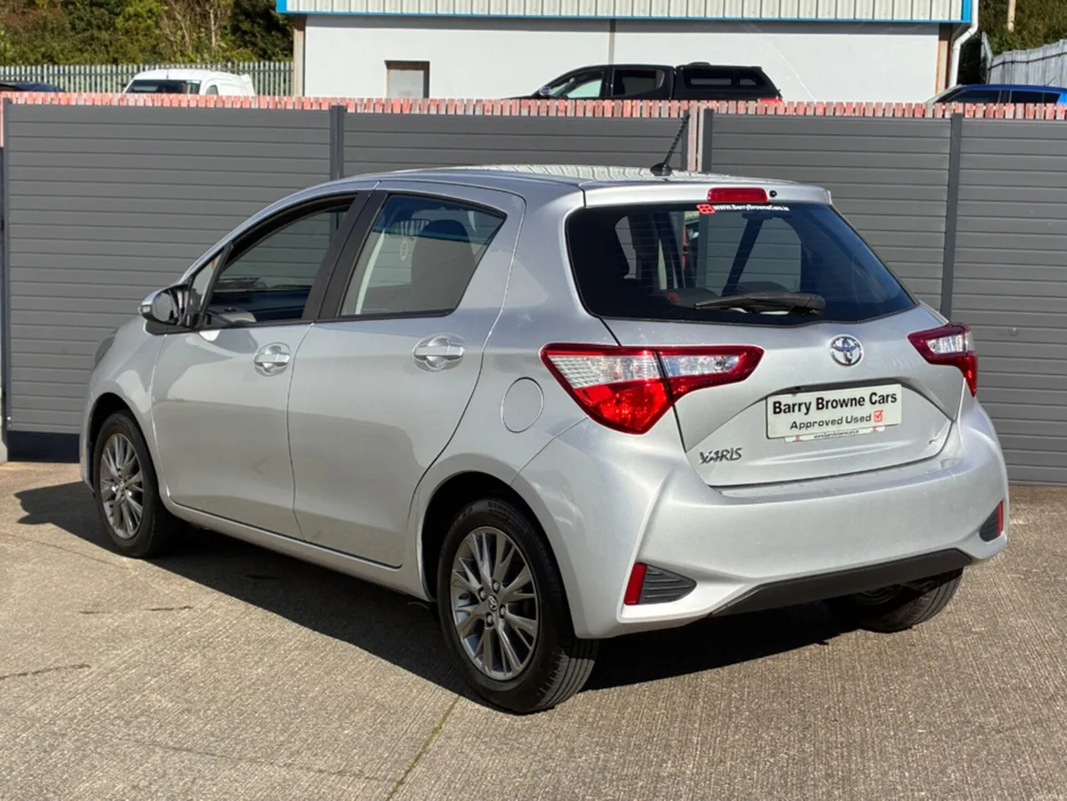 Toyota Yaris 1.0 LUNA 4DR - Image 4