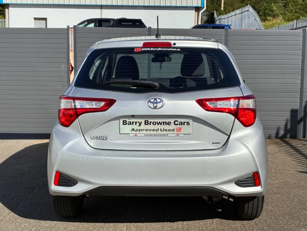 Toyota Yaris 1.0 LUNA 4DR - Image 6