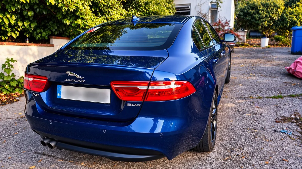 Jaguar XE 2015 - Image 4