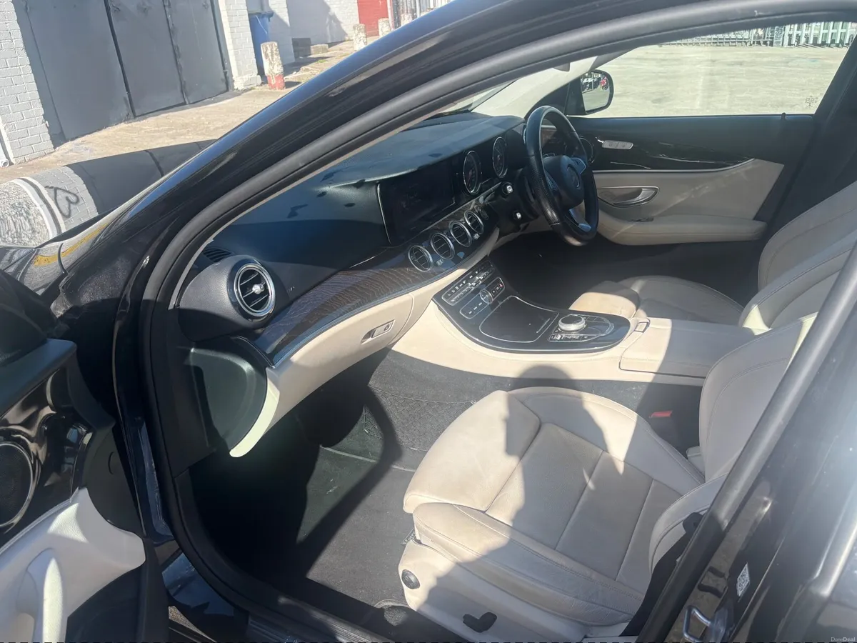Mercedes-Benz E-Class 2018 - Image 3