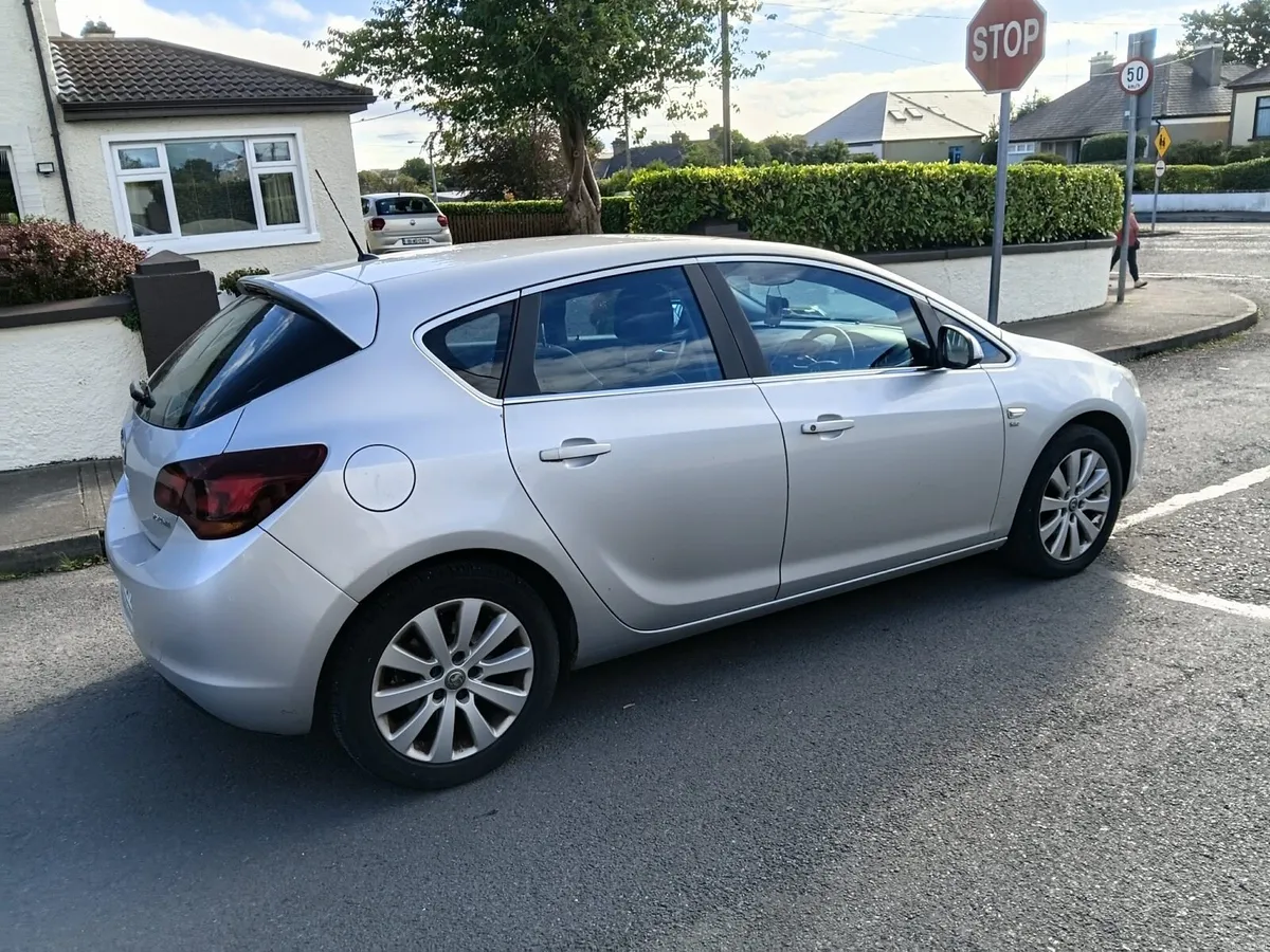 2011 Vauxhall Astra 2.0 Diesel - Image 2