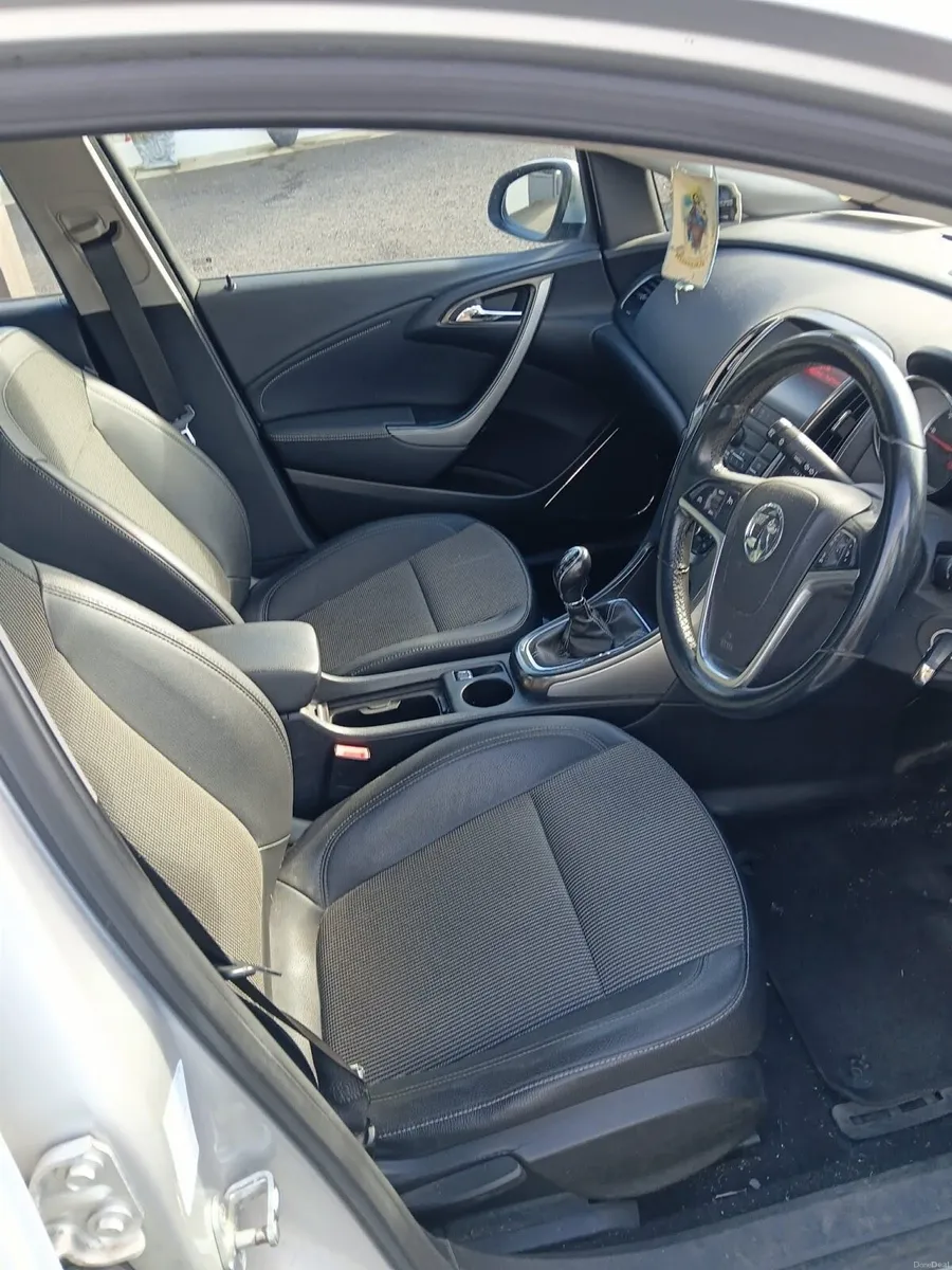 2011 Vauxhall Astra 2.0 Diesel - Image 5