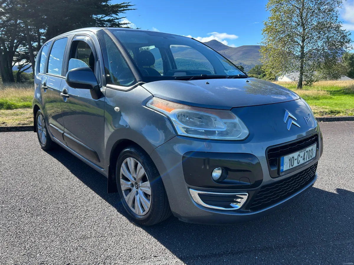 2010Citroen C3.. Rare car with only 92,000 miles - Image 2