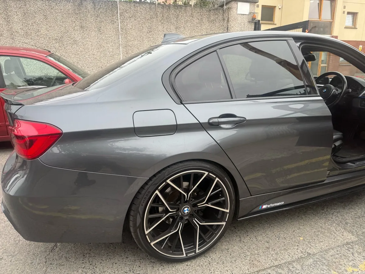 BMW 3 series - Image 6