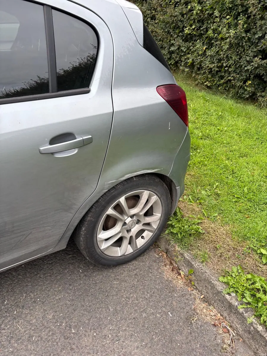 Opel Corsa 2011 - Image 2