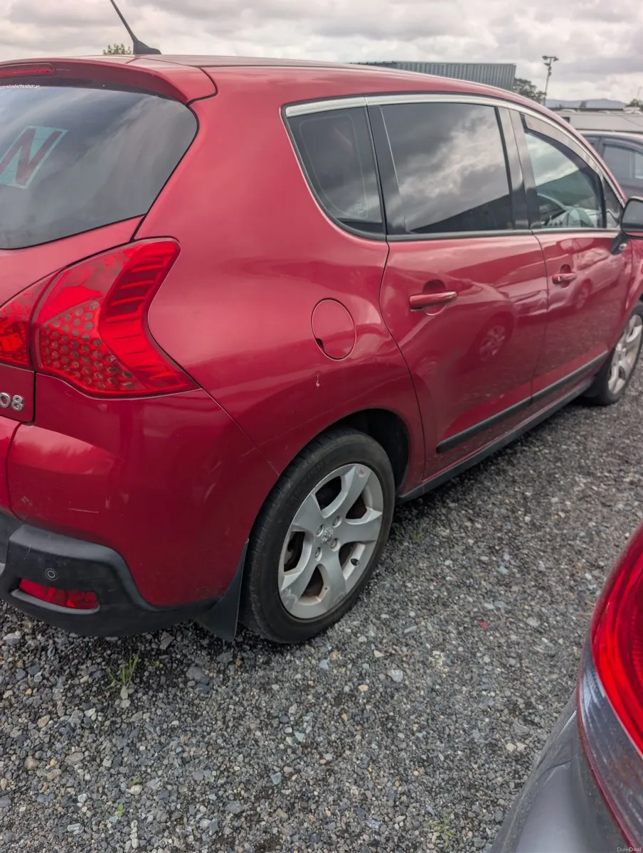 Peugeot 3008 2011 - Image 2