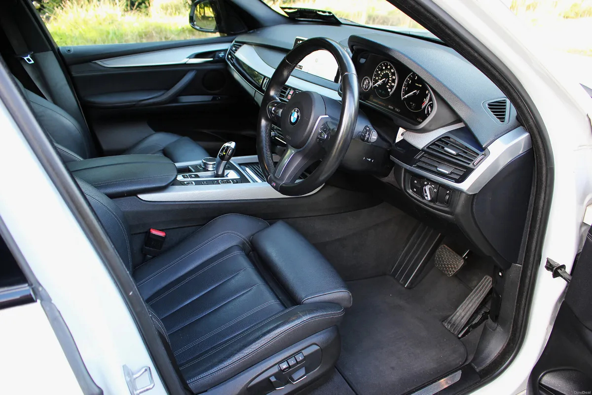BMW X5 XDrive 40E M-SPORT PLUS/F.S.H./ONLY 88Kkms - Image 2