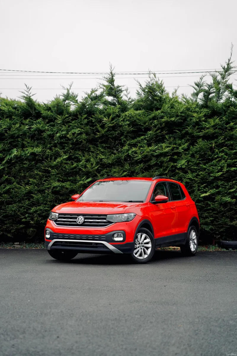 Volkswagen T- cross Life 1.6 TDI 95hp 2019 - Image 1