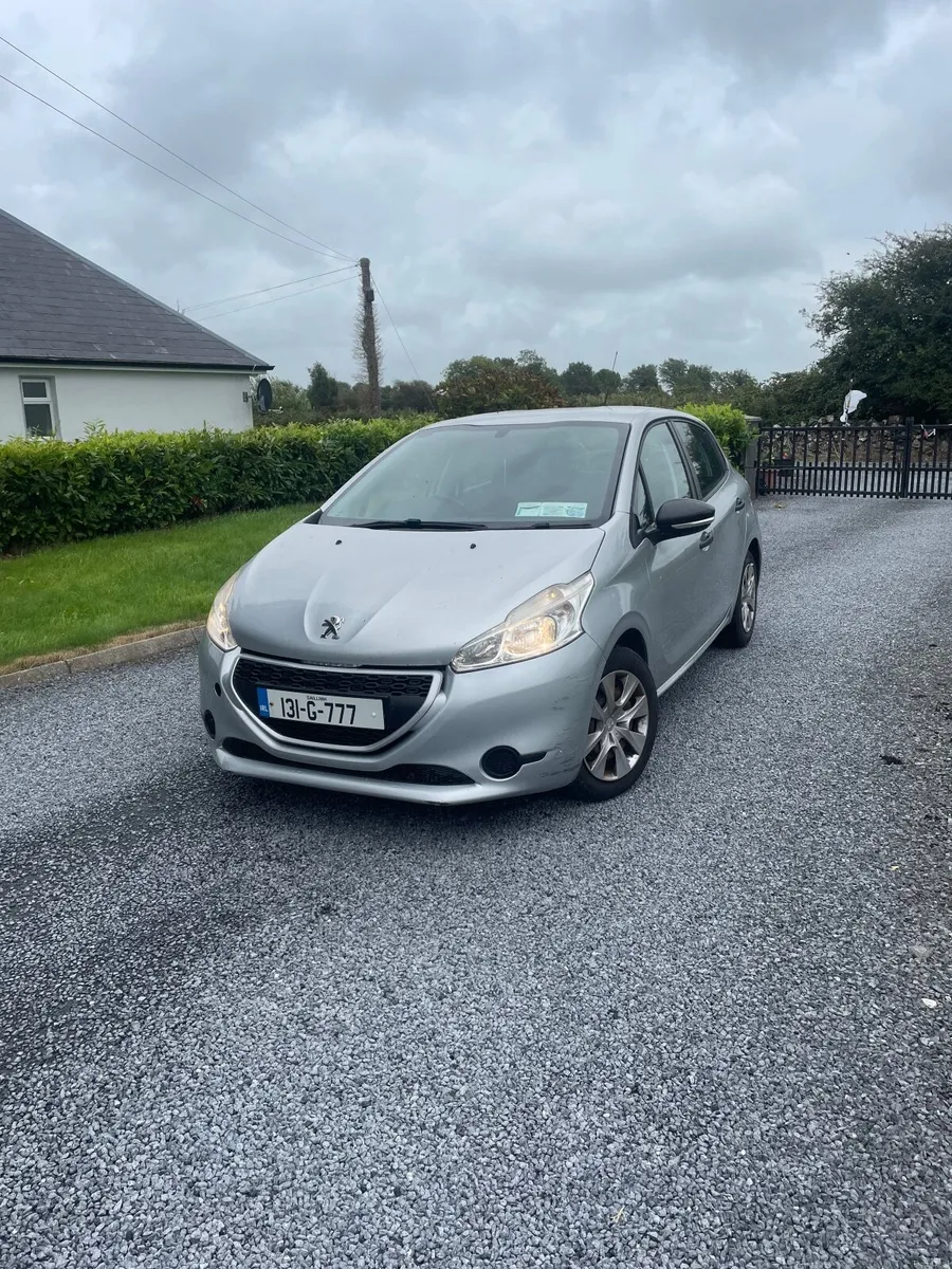 Peugeot 208 2013 - Image 2