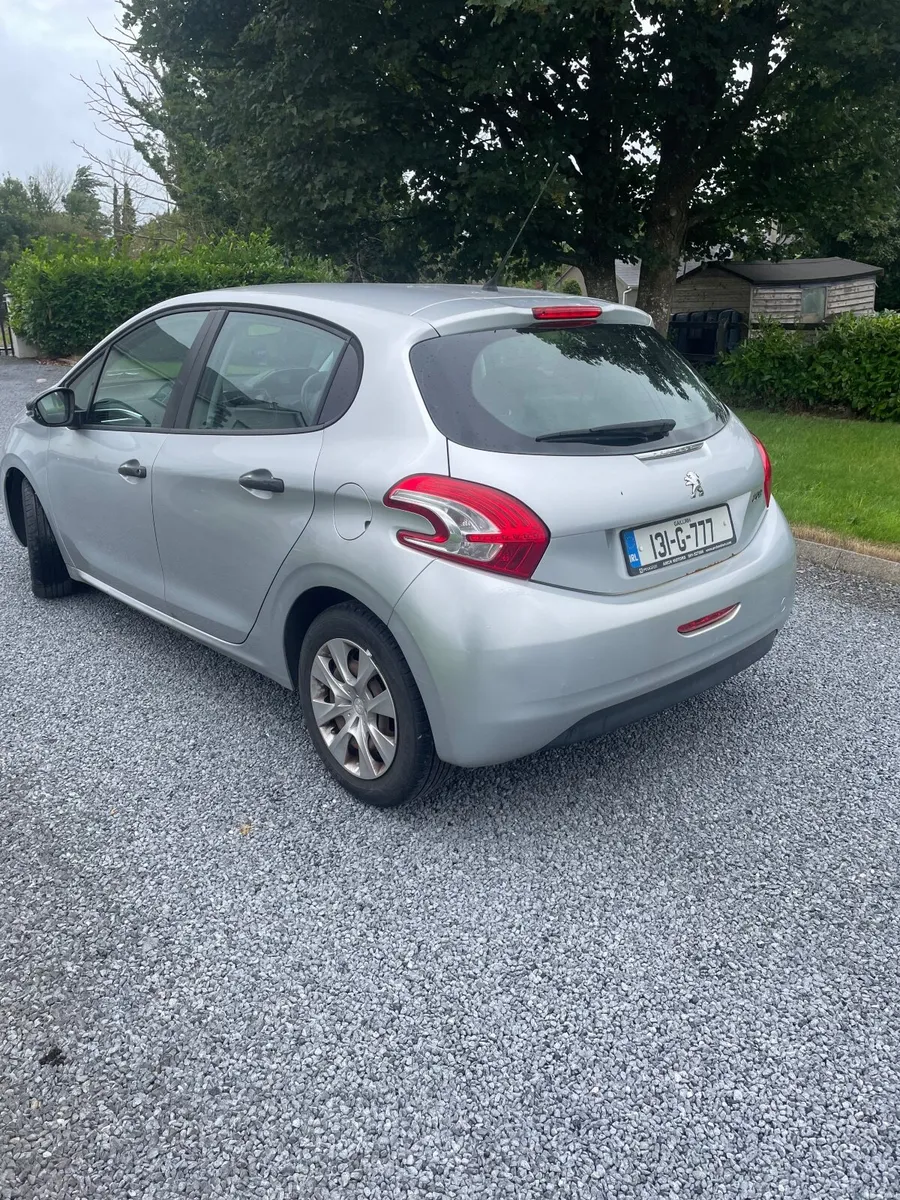 Peugeot 208 2013 - Image 4