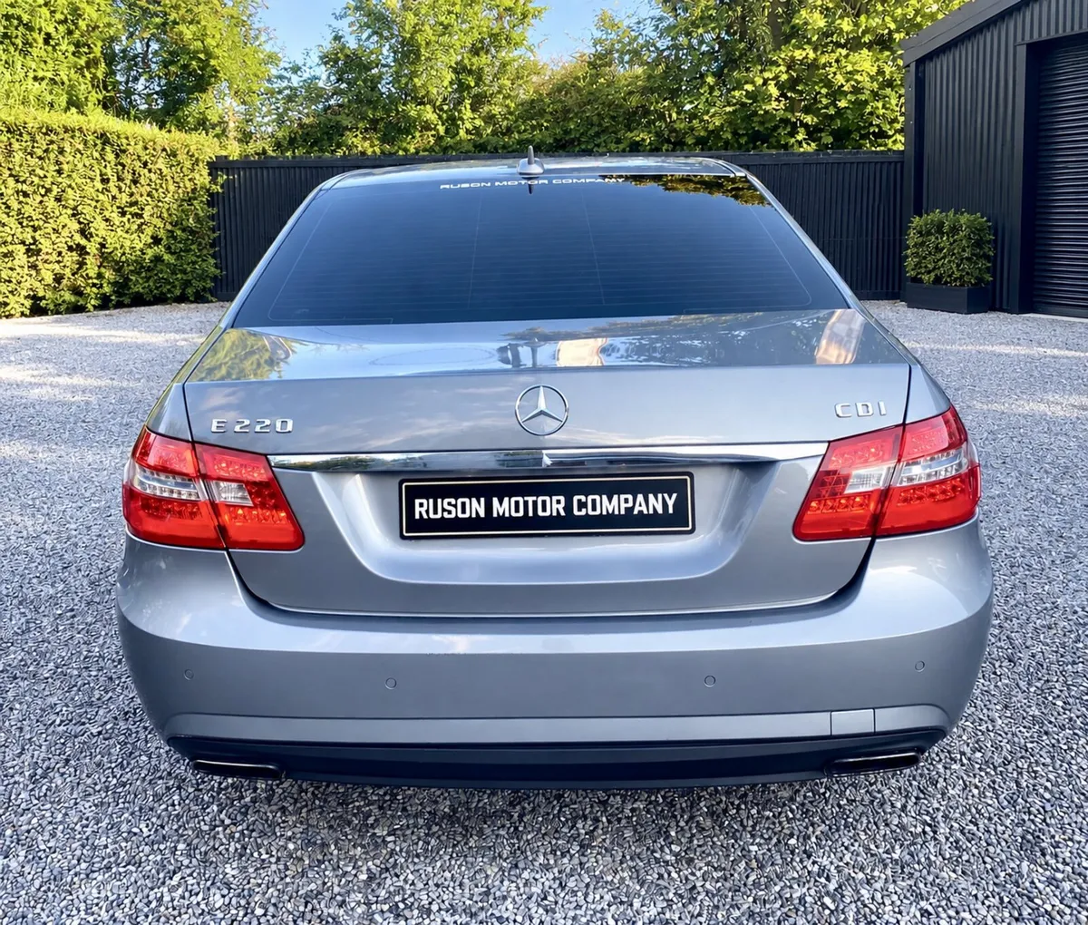 13 Mercedes-Benz E220 CD - Image 5
