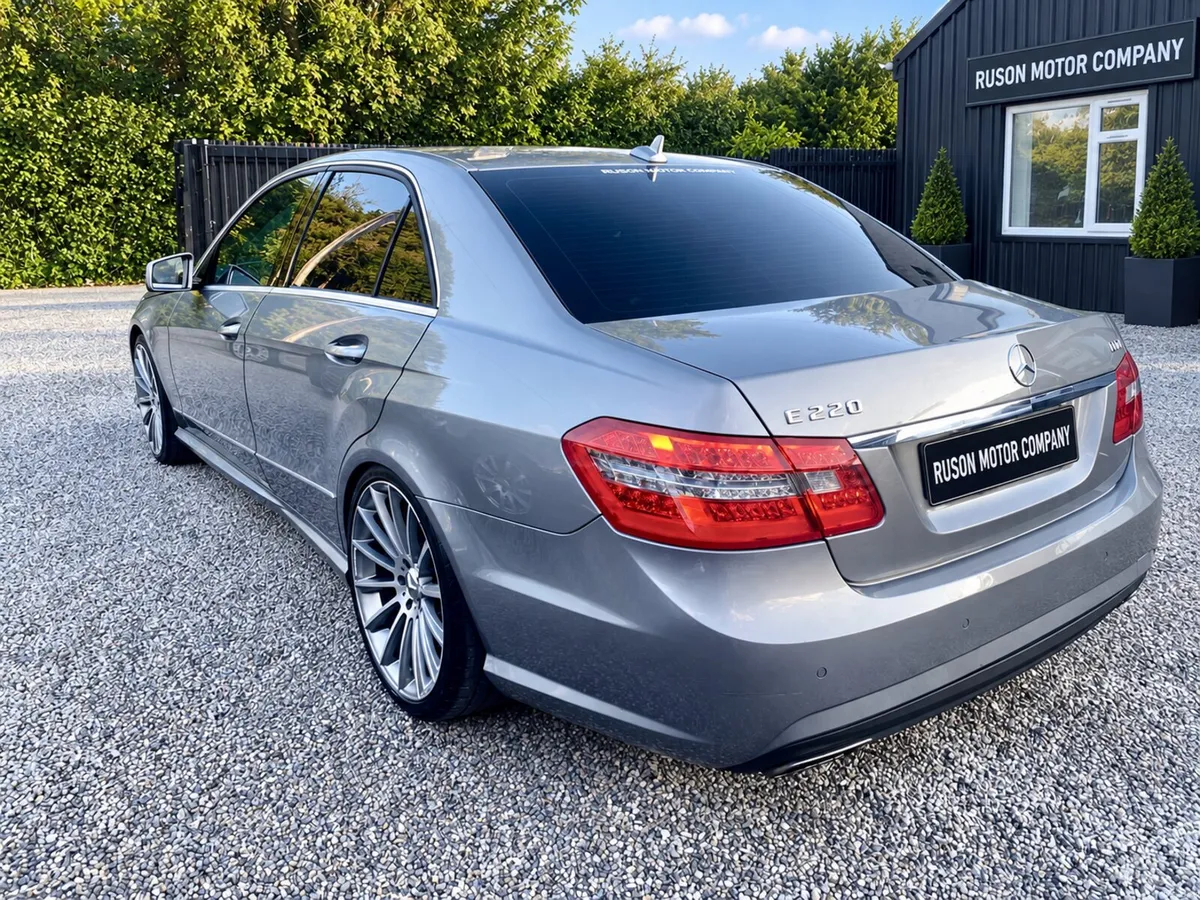 13 Mercedes-Benz E220 CD - Image 6