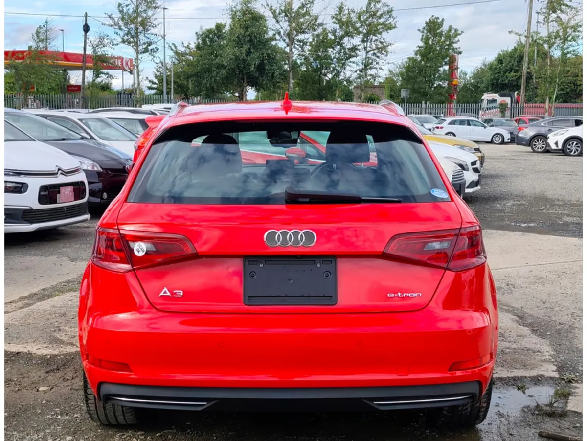 Audi A3 E-TRON S LINE PACKAGE 1.4L Petrol - Automa - Image 5