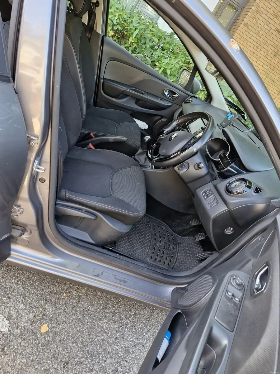 Renault Clio 2013 - Image 6