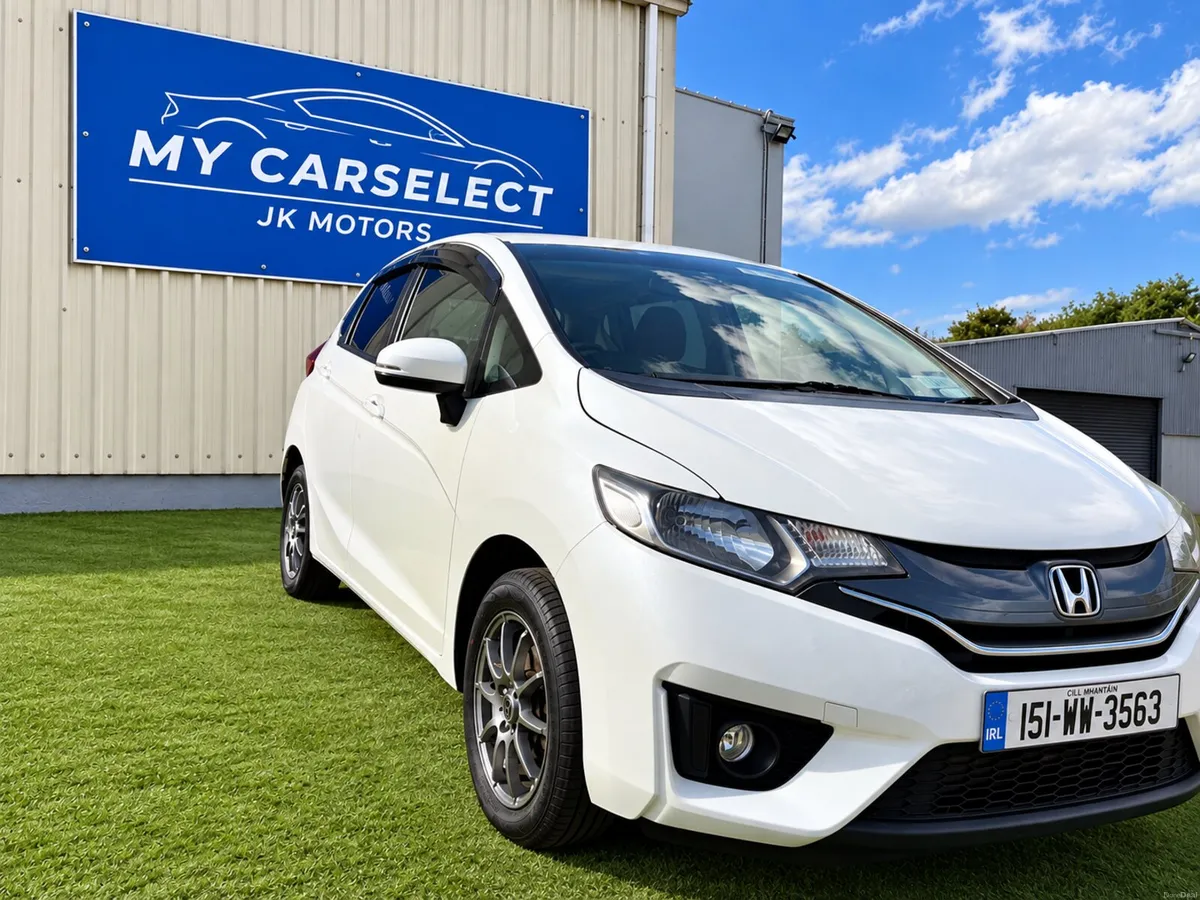 Honda Fit 2015 - Image 2
