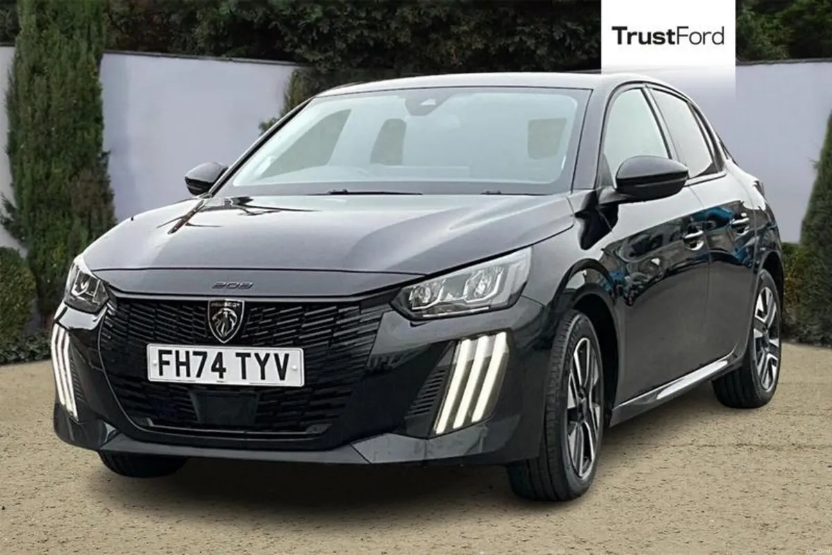 Peugeot 208 1.2 PureTech 100 Allure 5dr - Image 5