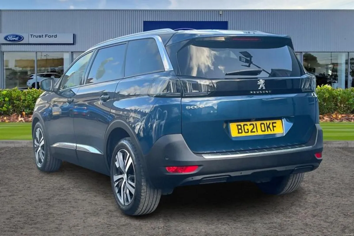 Peugeot 5008 1.5 BlueHDi Allure Premium 5dr - Image 2
