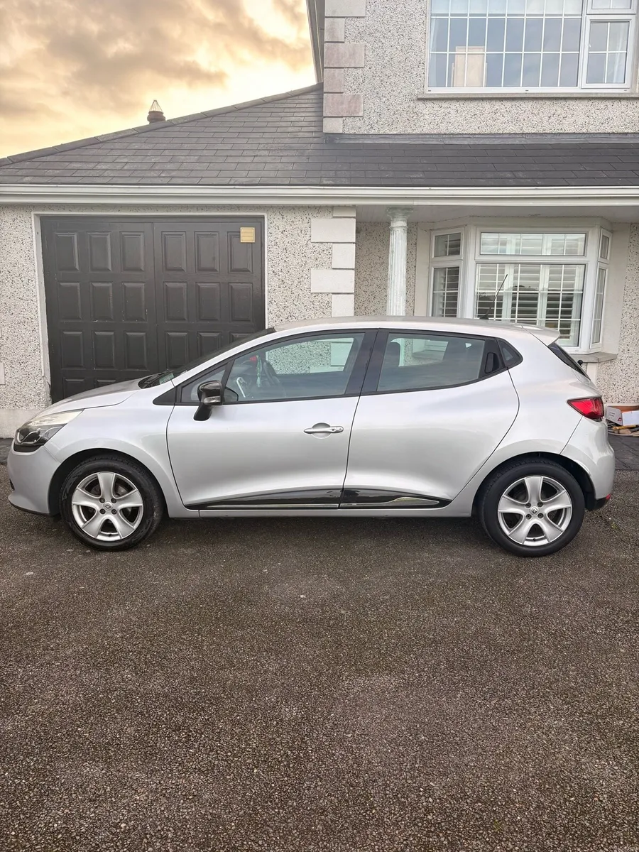 2016 Renault Clio 1.1 Dynamique Nav Petrol - Image 3