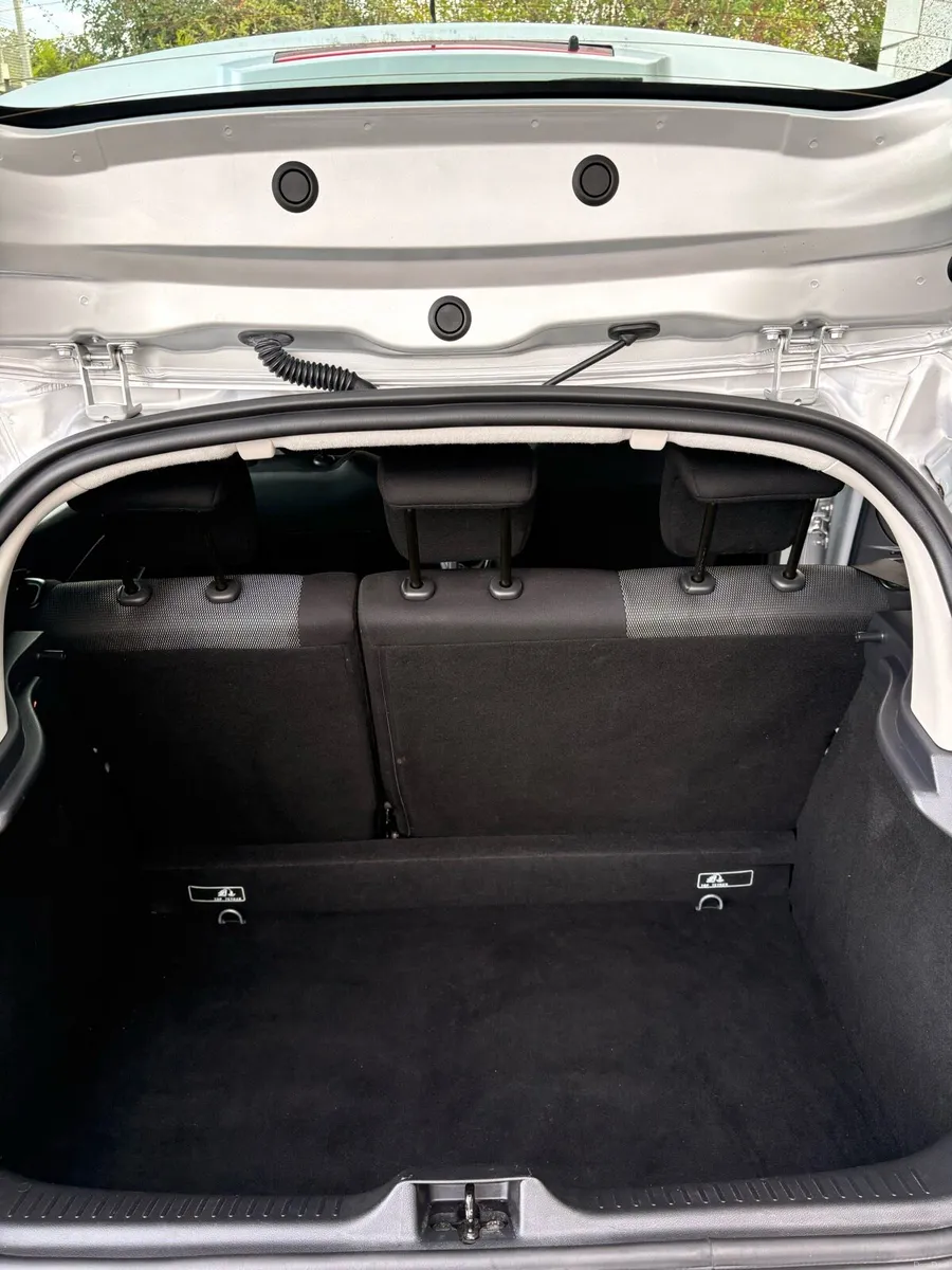 2016 Renault Clio 1.1 Dynamique Nav Petrol - Image 6