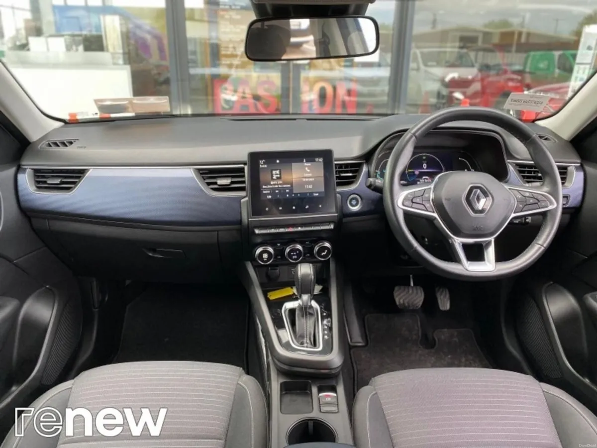 Renault Arkana ICONIC E-TECH HYBRID 145 AUTO - Image 2