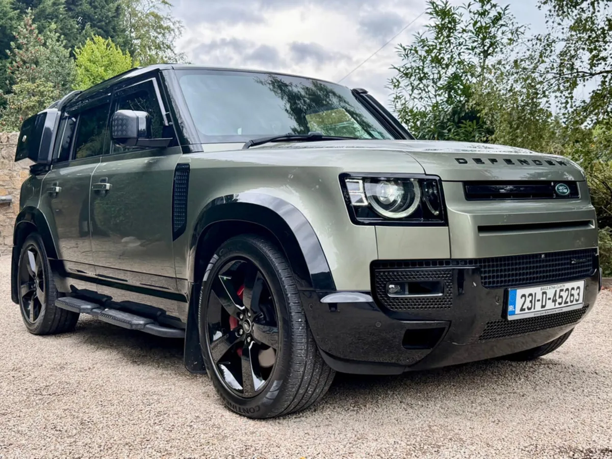 Land Rover Defender 110 X-DYNAMIC HSE *Colossal Sp - Image 1